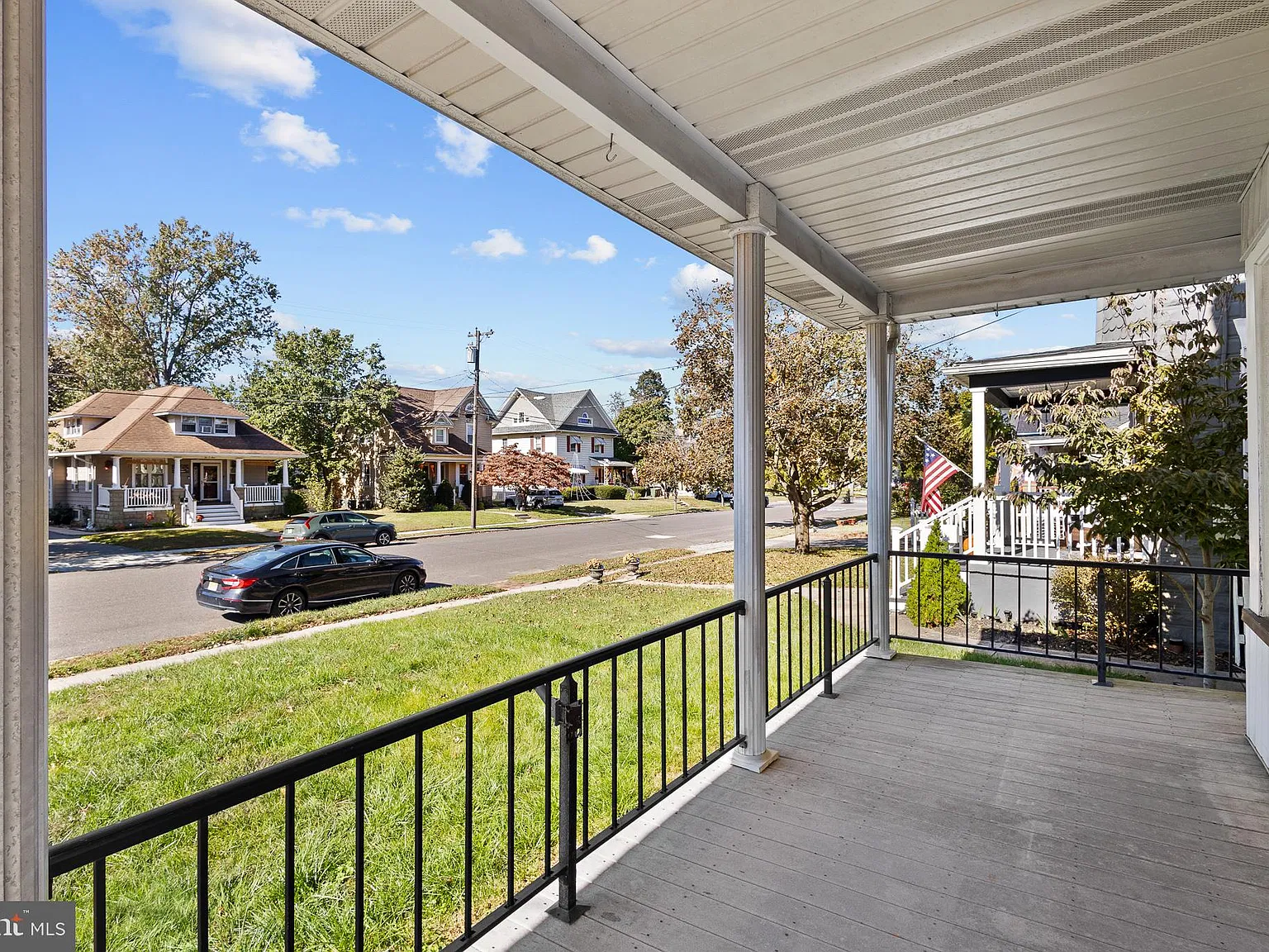 2 bed, 1.0 bath, 1612 sqft, $1,800 — Photo 3