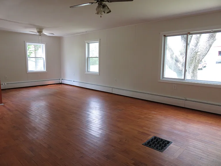 136 Old Lewiston Rd — Photo 2