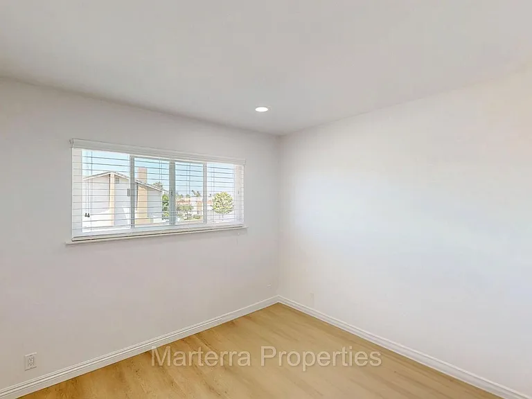 17755 La Rosa Ln — Photo 22