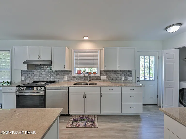125 Larch Dr — Photo 12