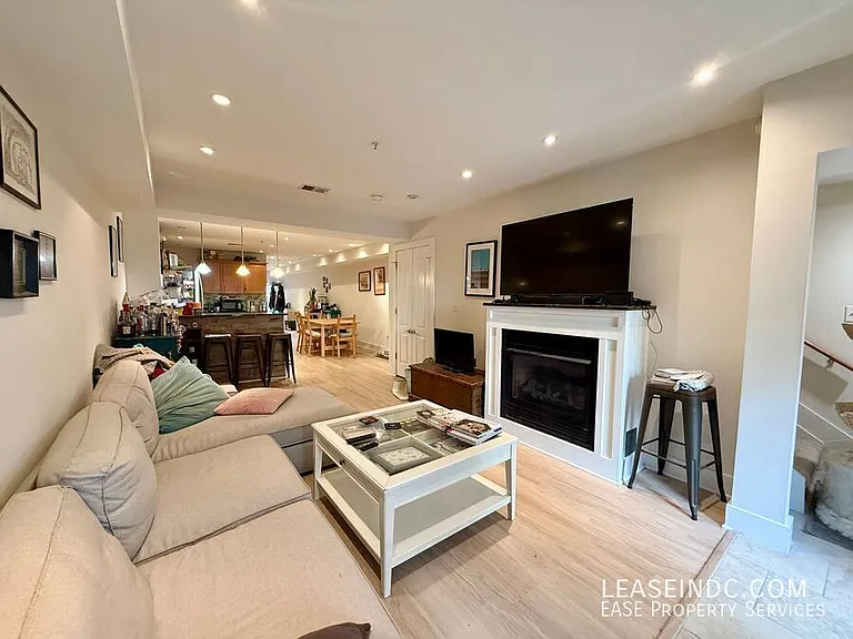 1200 Monroe St NW #A — Photo 3