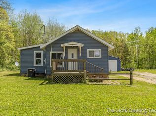 11612 Elm Ave, Howard City, MI 49329