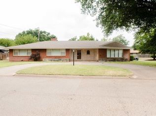 1002 Cheyenne Dr, Enid, OK 73703