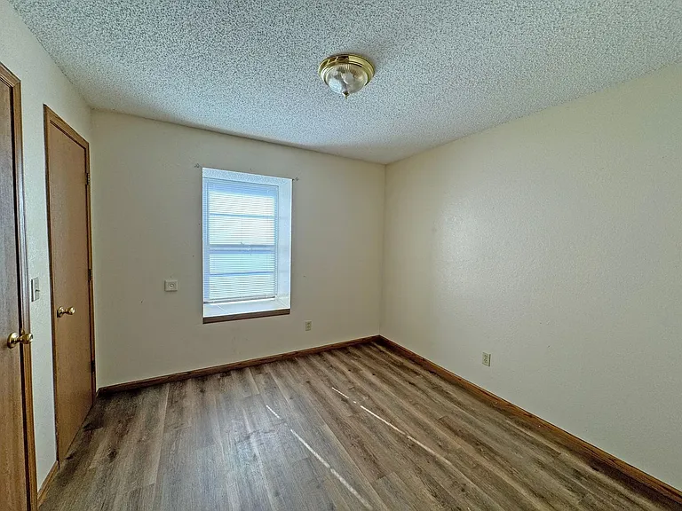Hilltop — Photo 9