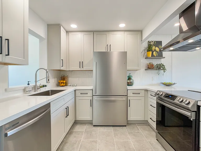 1325 S McKemy St — Photo 6
