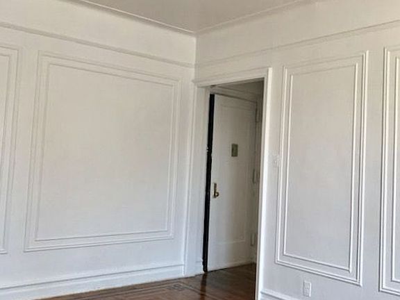 3rd image of 2200 85th St APT 1B