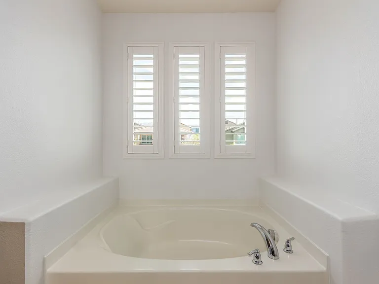 6644 Seahorse Reef St — Photo 18