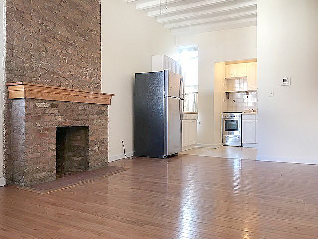 1st image of 107 E 10th St APT 4C