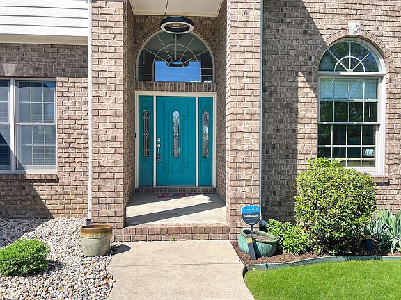 3rd image of 6075 Waterside Dr