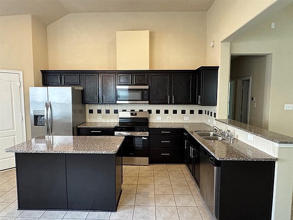 5th image of 17207 Mitchell Pass Ln