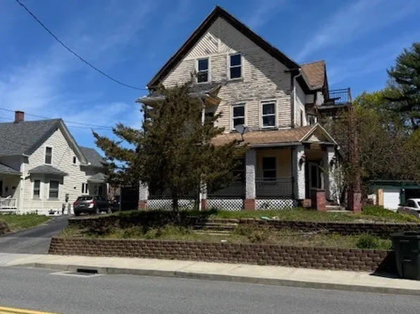 137-139 Woodstock Avenue, Putnam, CT 06260