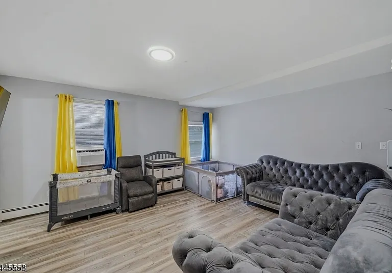 137 New St #2 — Photo 5