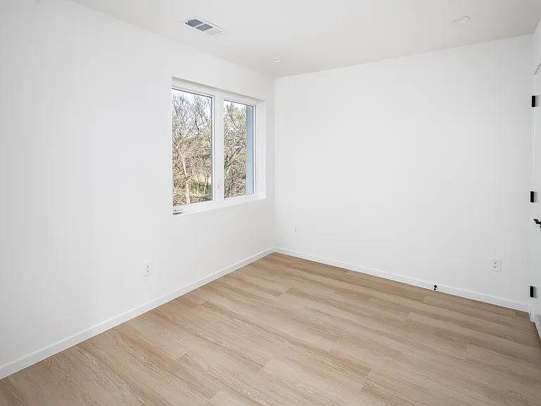 4811 Denton Dr #101 — Photo 11