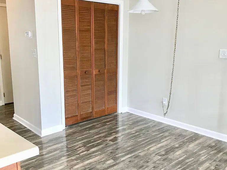 1880 Colony Dr #10B — Photo 7