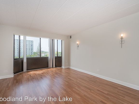 3rd image of 3423 S Cottage Grove Ave #312