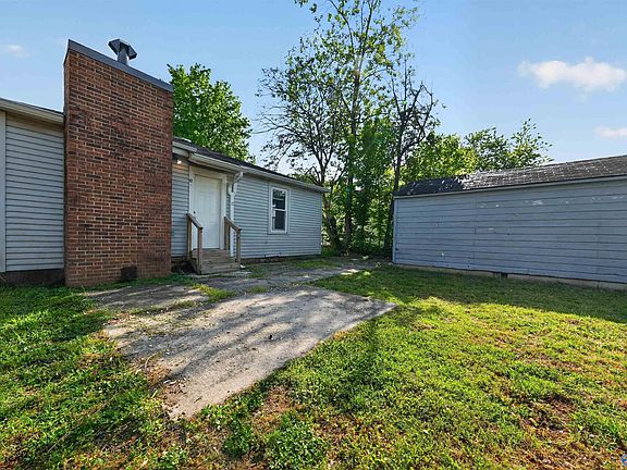4th image of 814 1st Ave