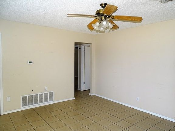 4th image of 1212 Autumn Ave