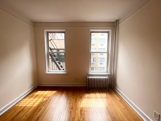Rented by City Connections Realty | media 5