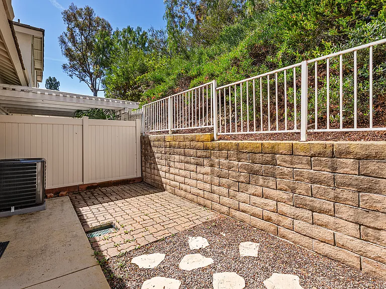 5847 E Rocking Horse Way #6 — Photo 23