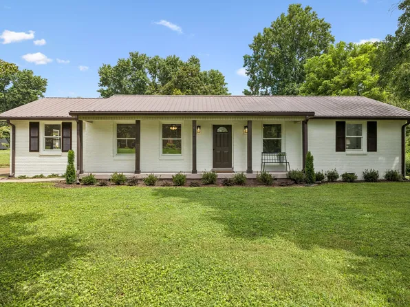 414 Hilltop Dr, Columbia, TN 38401