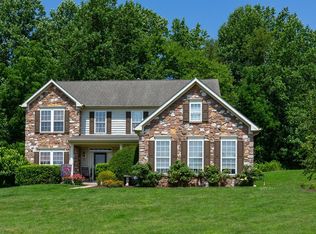 20 Robins Nest Ln, Pottstown, PA 19465