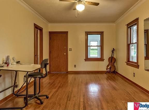 3rd image of 4831 Pine St