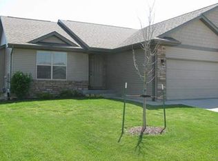 1512 Red Oak Ln, North Liberty, IA 52317