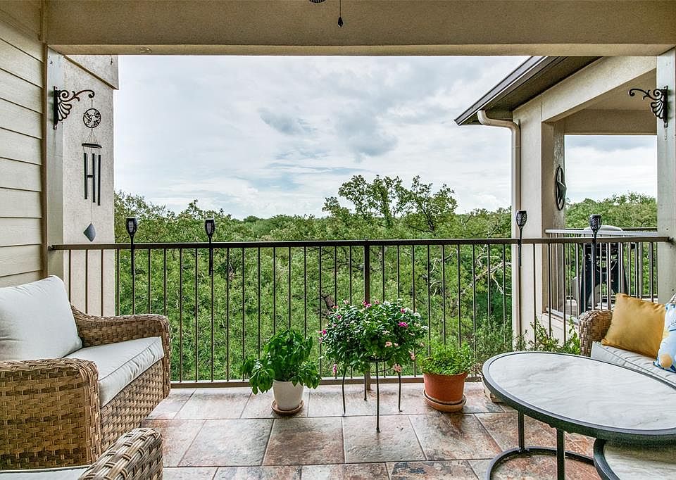 1st image of 500 Waters Edge Dr APT 135