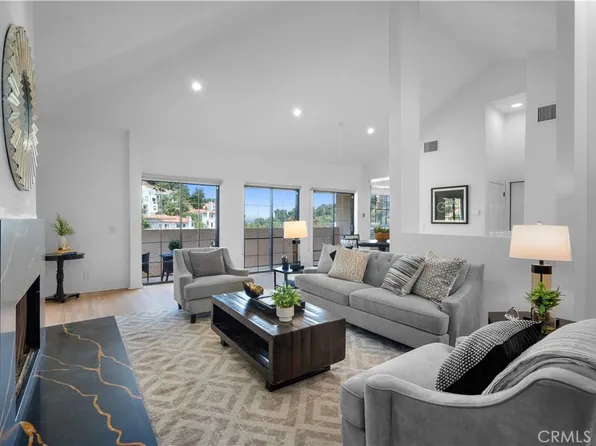 3482 Coldwater Canyon Ave, Studio City, CA 91604