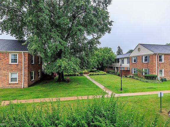 3rd image of 5825 Tiffany Ct