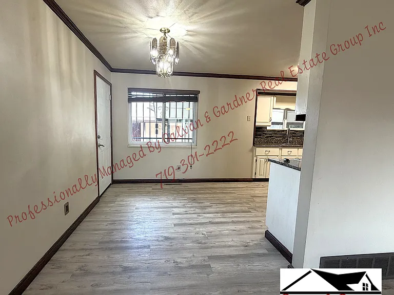 1435 Coronado Dr — Photo 7