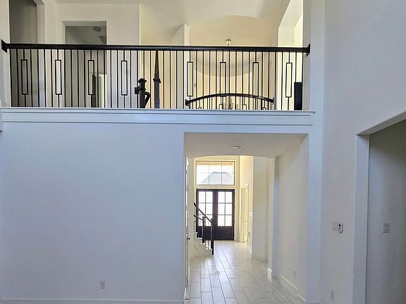 4th image of 2280 Jenna Ln