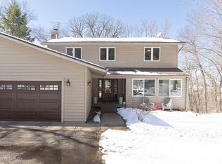 8566 Oak Hill Cir, Prior Lake, MN 55372