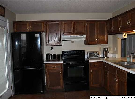 3rd image of 5925 Waverly Dr