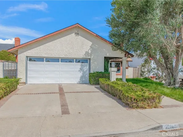 22561 Catania, Laguna Hills, CA 92653