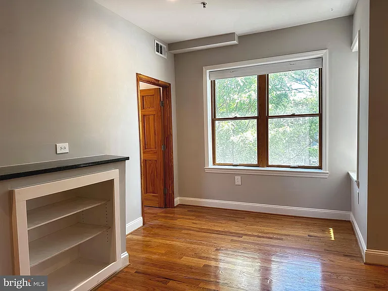 1101 Fairmont St NW #7 — Photo 6