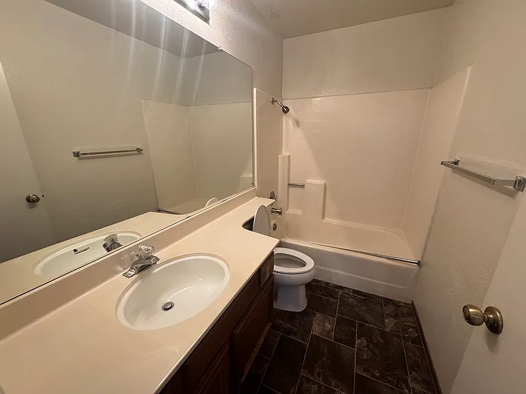 129 Payot Ct — Photo 8