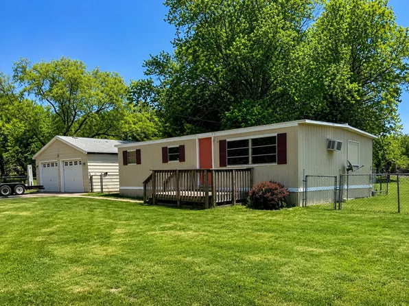 628 N Hilltop Rd, Peoria, IL 61604