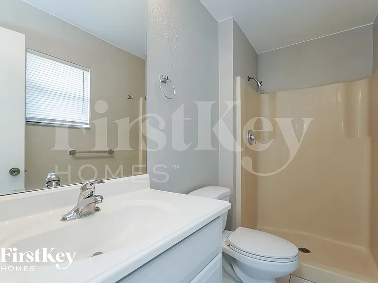 2603 NE 4th Ave — Photo 13