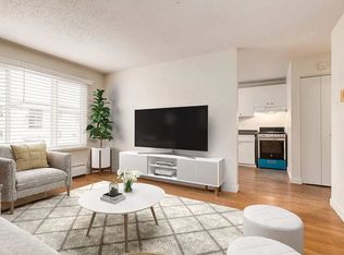 10930 83rd St NW #14, Edmonton, AB T5H 1M1