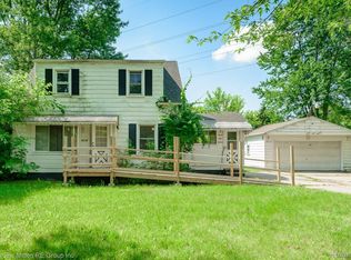 9818 Woodland Ct, Ypsilanti, MI 48197