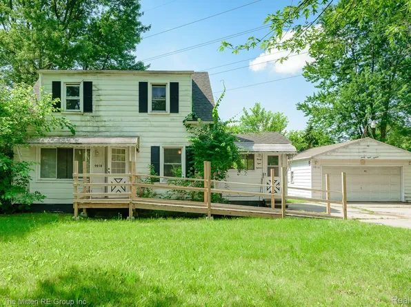 9818 Woodland Ct, Ypsilanti, MI 48197