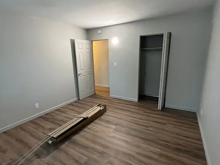 1404 Toole Ave — Photo 11