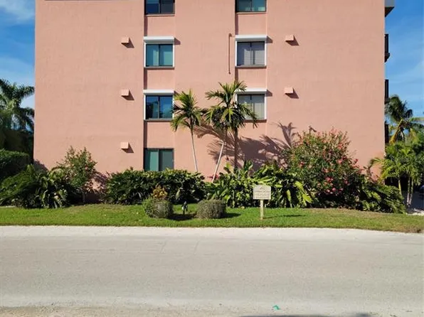 131 Garfield Dr APT 3B, Sarasota, FL 34236