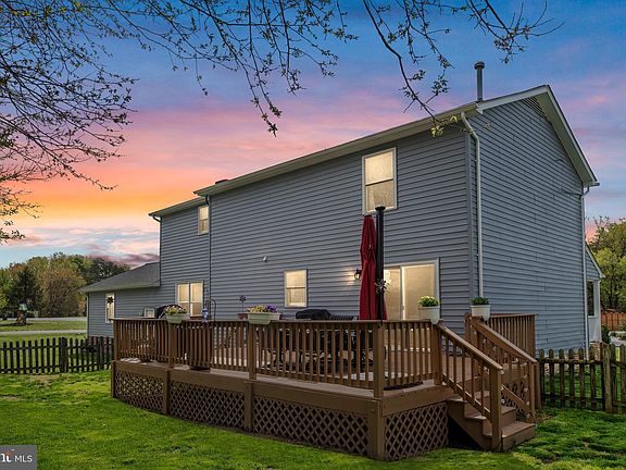 5th image of 5 Adler Ln