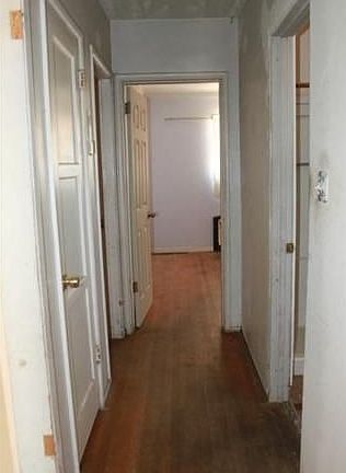 3rd image of 1639 E Idahome St