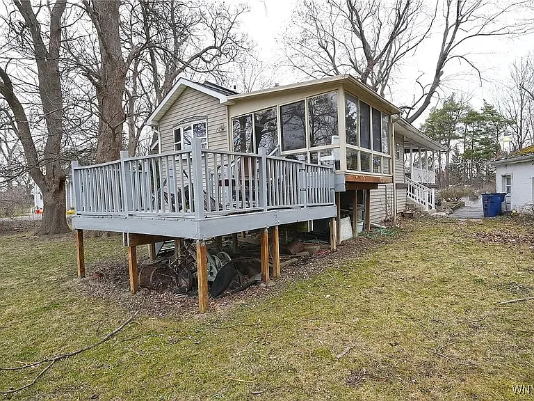 2546 N Forest Rd — Photo 6