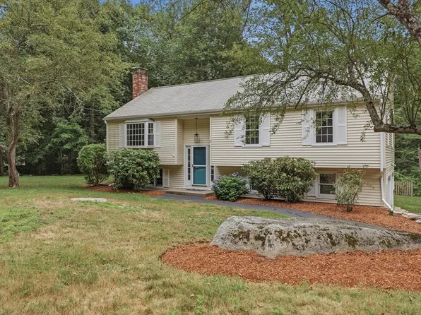 6 Fox Hill Rd, Ashland, MA 01721