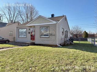 2300 Guthrie Ave, Royal Oak, MI 48067