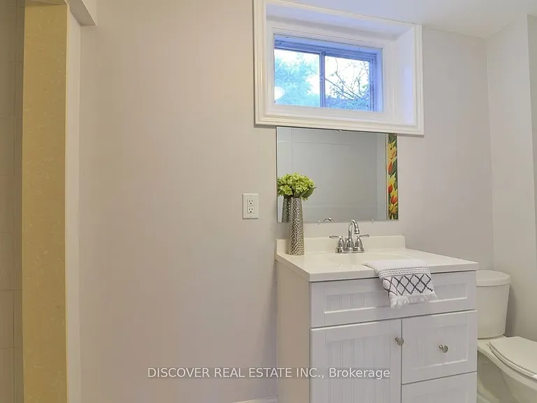 14 Donata Dr — Photo 25